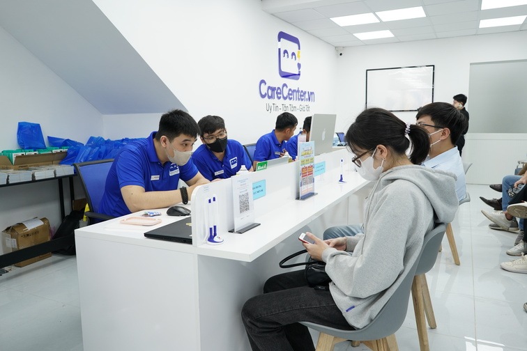 thay pin iphone 14 tại Care Center