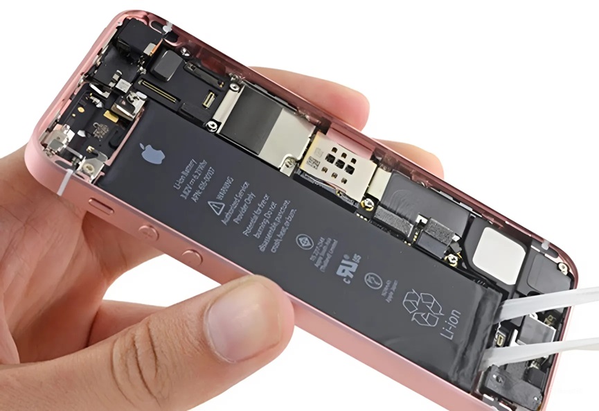 Khi nào cần thay main iPhone SE 2022