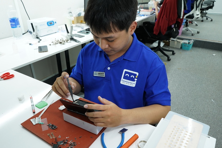thay màn hinh iphone 16 tại care center