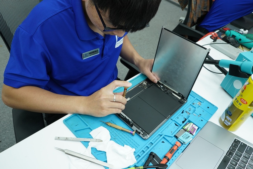 Lý do chọn ép kính iPad Pro 11 2021 tại Care Center