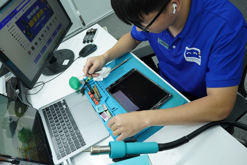 Giá thay màn hình iPad M1 11 inch 2021