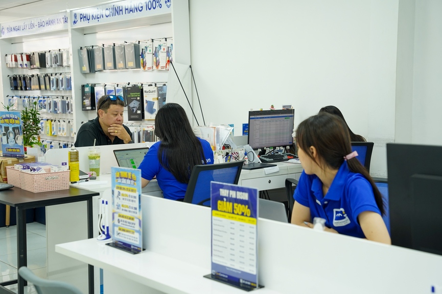 Quy trình thay camera trước tại Care Center