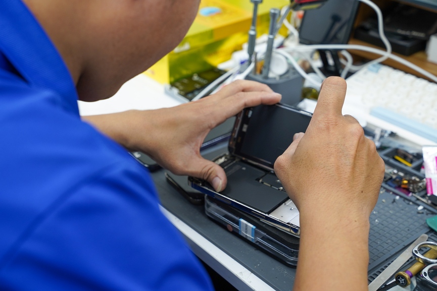 Tại sao nên thay pin Xiaomi Redmi Note 7 tại Care Center TP.HCM?