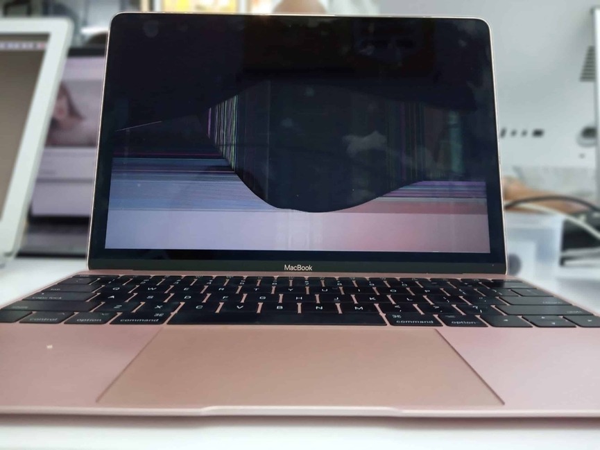 Dấu hiệu MacBook Air 2018 13 inch cần thay màn hình