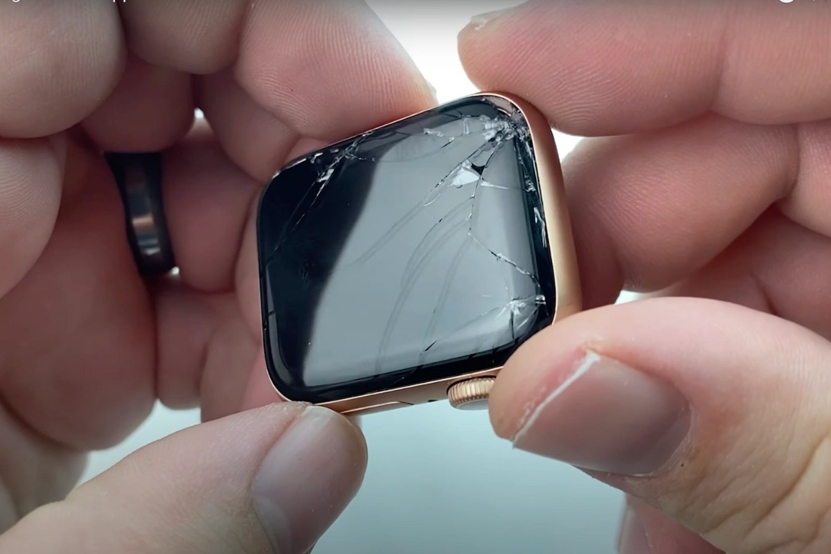 Khi nào nên thay kính cảm ứng Apple Watch Series SE