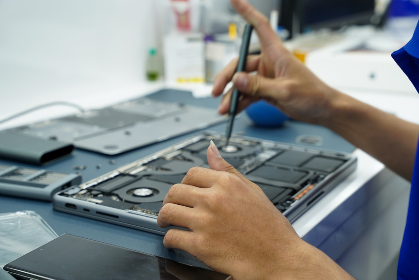 Thay pin MacBook Pro 2017 15 inch bóc uy tín