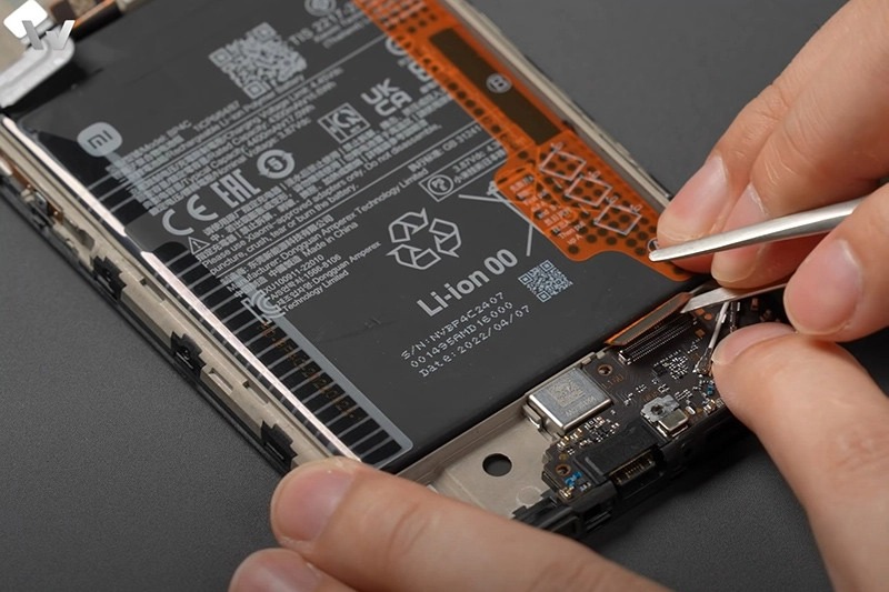 Khi nào cần thay pin Xiaomi Redmi Note 11 5G?