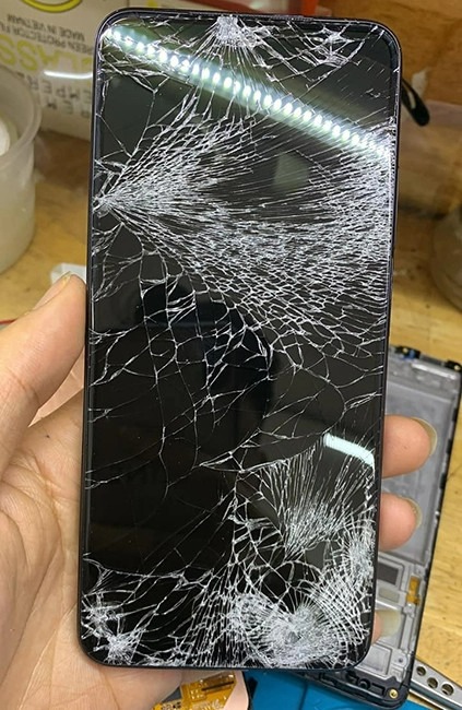 Màn hình Xiaomi bị vỡ màn hình