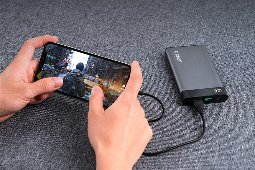 vừa sạc vừa sử dụng