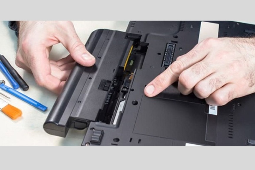 có nên thay pin laptop dell tại nhà không