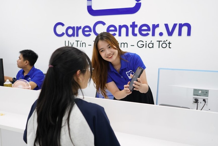 Thay pin iPhone 13 Pisen chính hãng, an toàn và giá rẻ tại Care Center