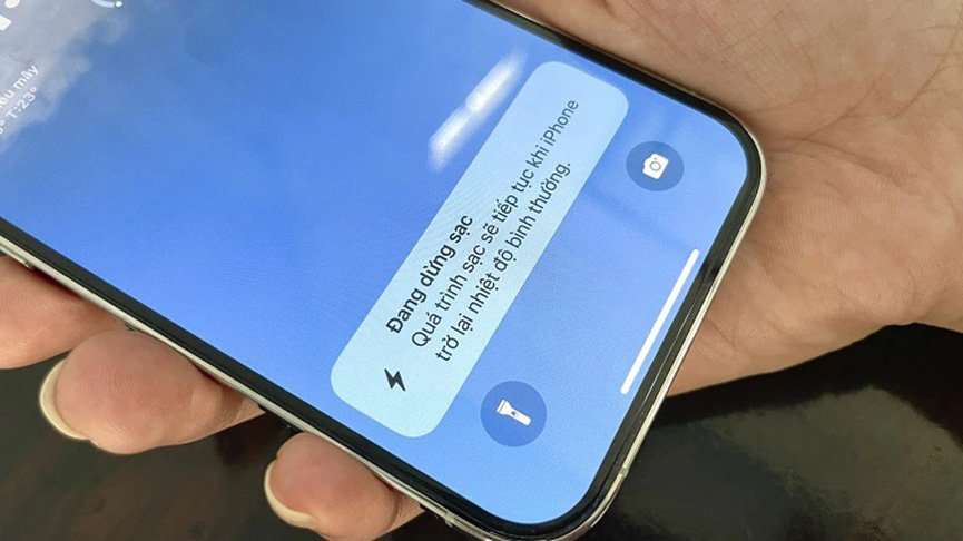 Khi n&agrave;o n&ecirc;n thay pin Pisen ch&iacute;nh h&atilde;ng cho iPhone 13 Pro?