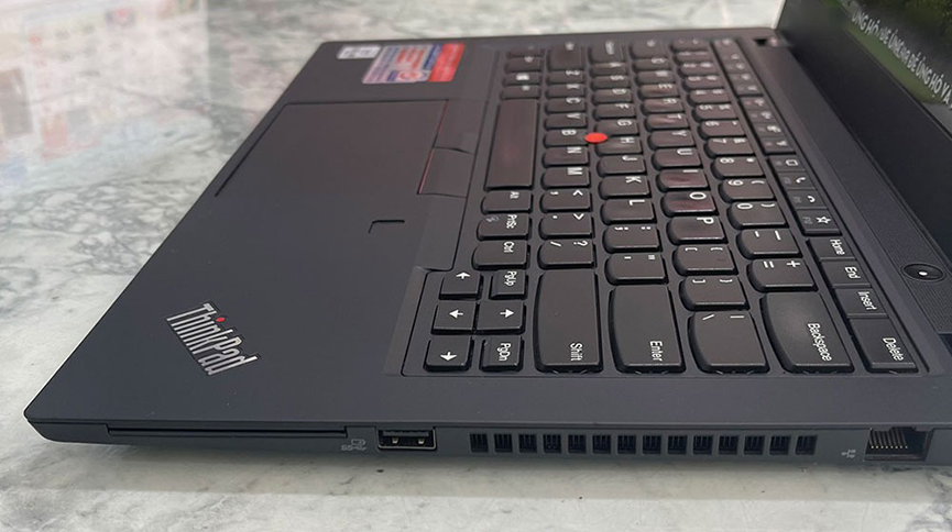 Bàn phím laptop Lenovo có những loại nào?