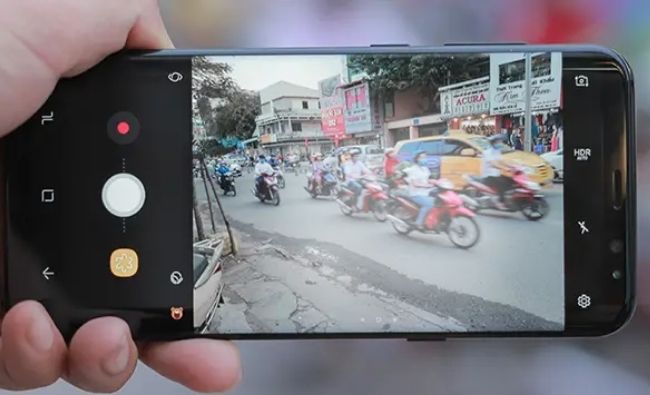 camera samsung s8 plus bị mờ