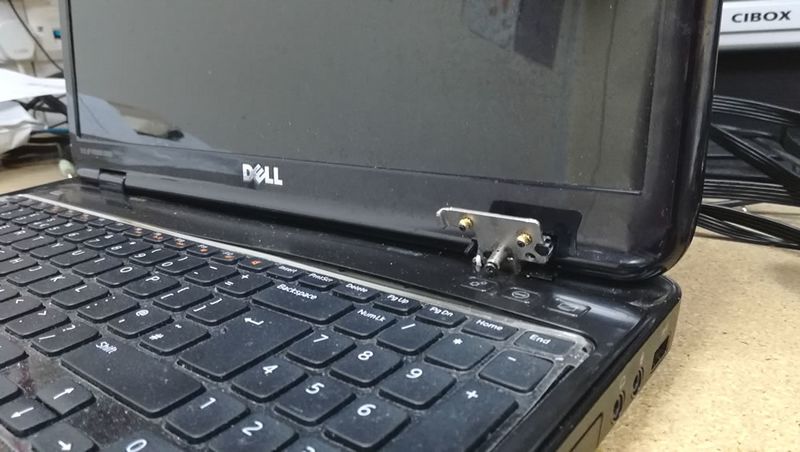 khi n&agrave;o cần thay bản lề laptop dell